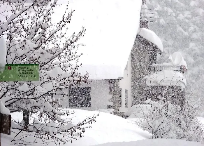 Refugi Del Gerdar Hostel *